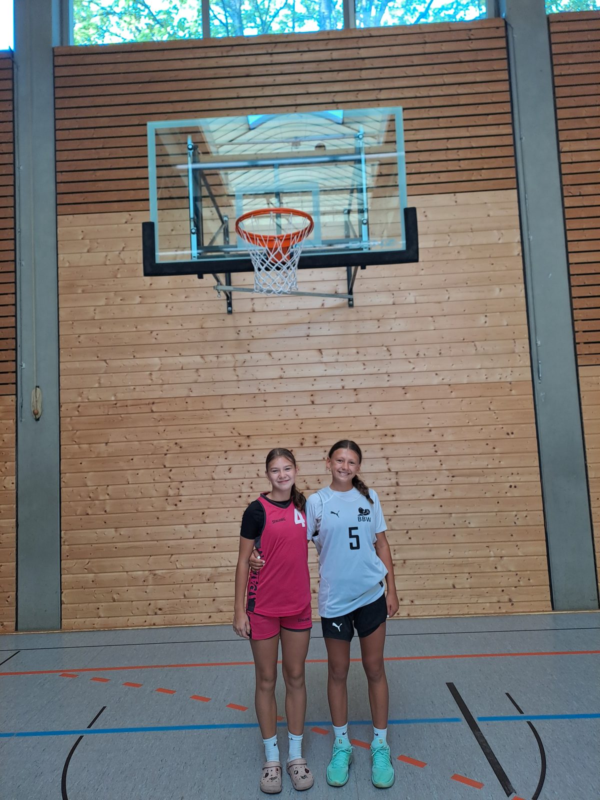 Nicole Betke und Ami Pfanzelt bei der BBW-Sichtung in Böblingen